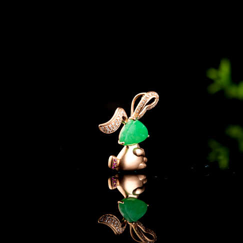 18k糯种翠绿翡翠兔子吊坠-翡翠-细糯种-A15J418D24013